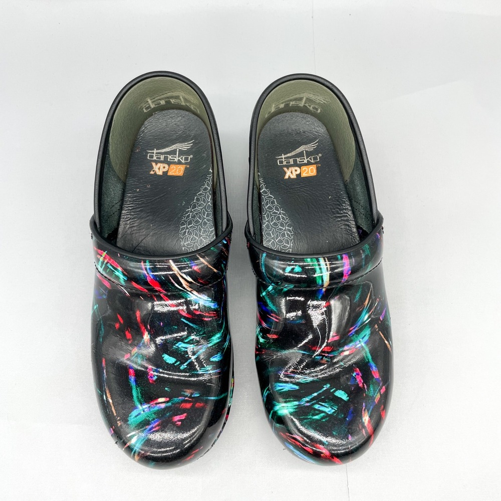 Dansko XP 2.0 Womens 39 8.5 Paint Swirl Patent Leather Clogs Abstract Nursing